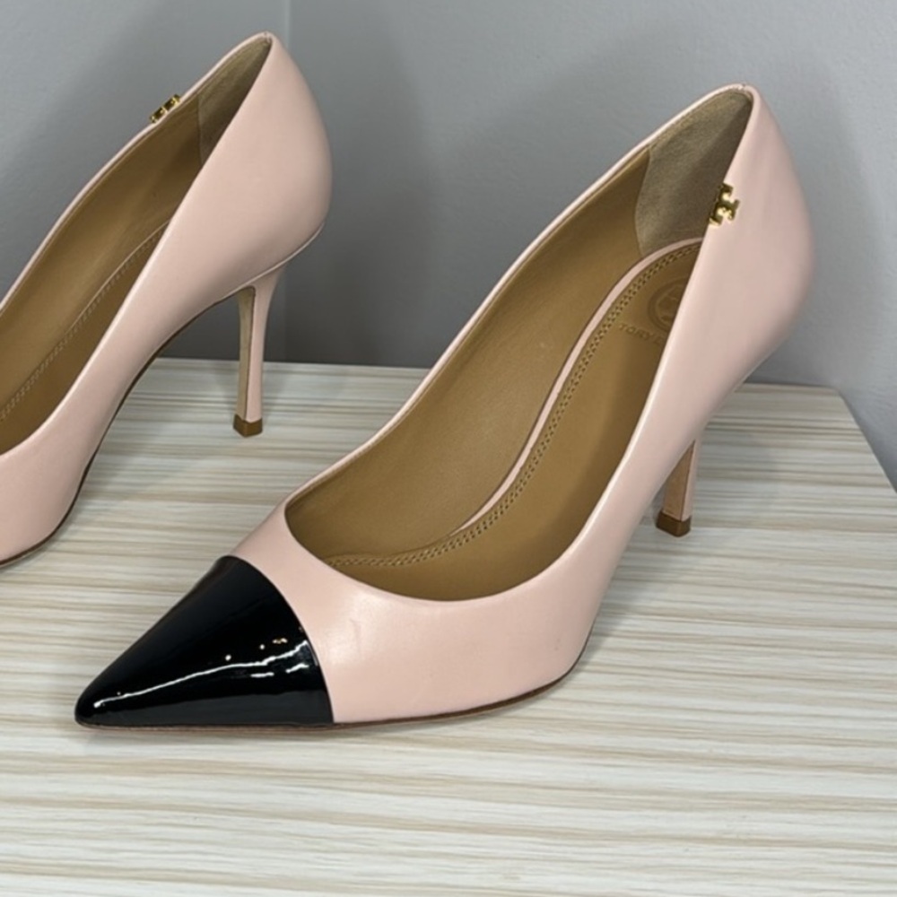 Tory Burch Cap-Toe Leather Pumps 💕🖤